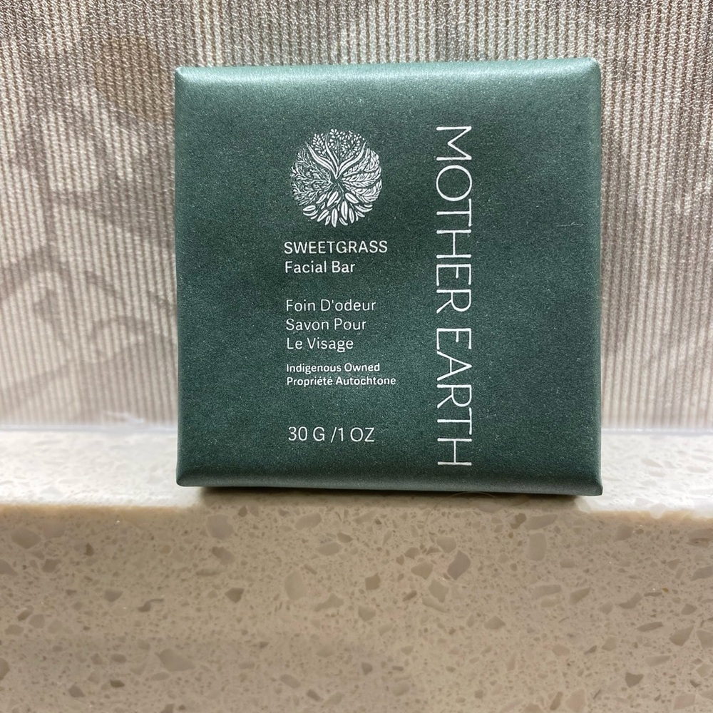 Sweetgrass Facial Bar - Green